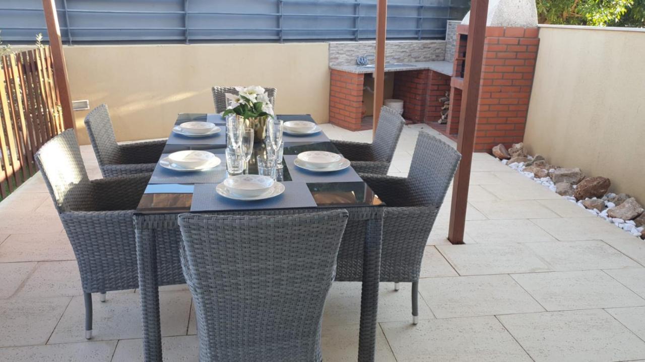 Cozy Villa With Pool And Barbecue Albufeira Extérieur photo